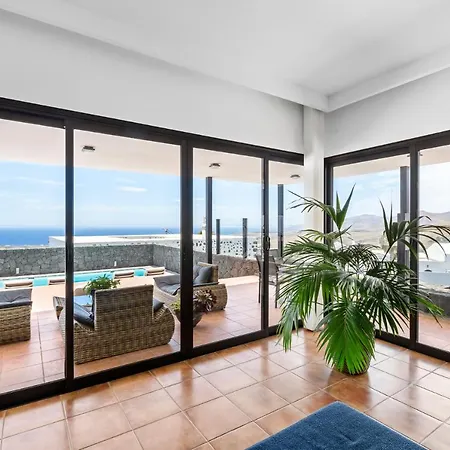 别墅 Con Piscina Climatizada Y Vistas Al Mar *